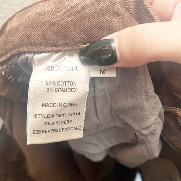 Zenana Mahogany Frayed Cutoff Hem Jean Shorts - Picture 9 of 10